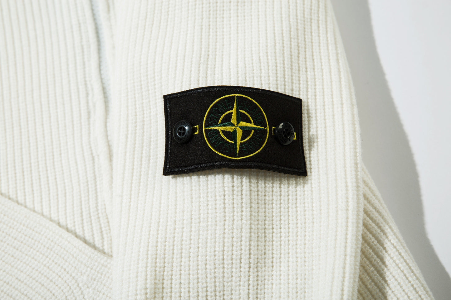 STONE ISLAND HOODIE 909