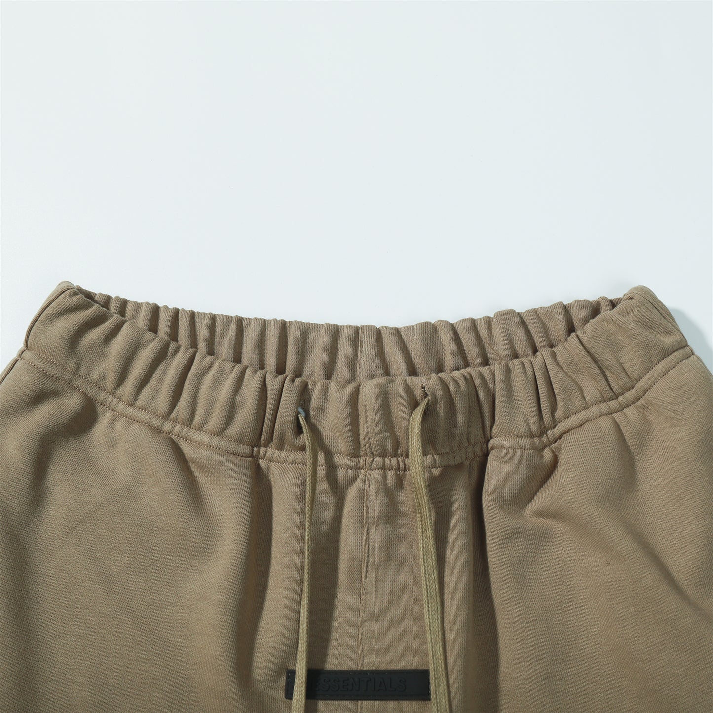 FEAR OF GOD ESSENTIALS SHORTS 037