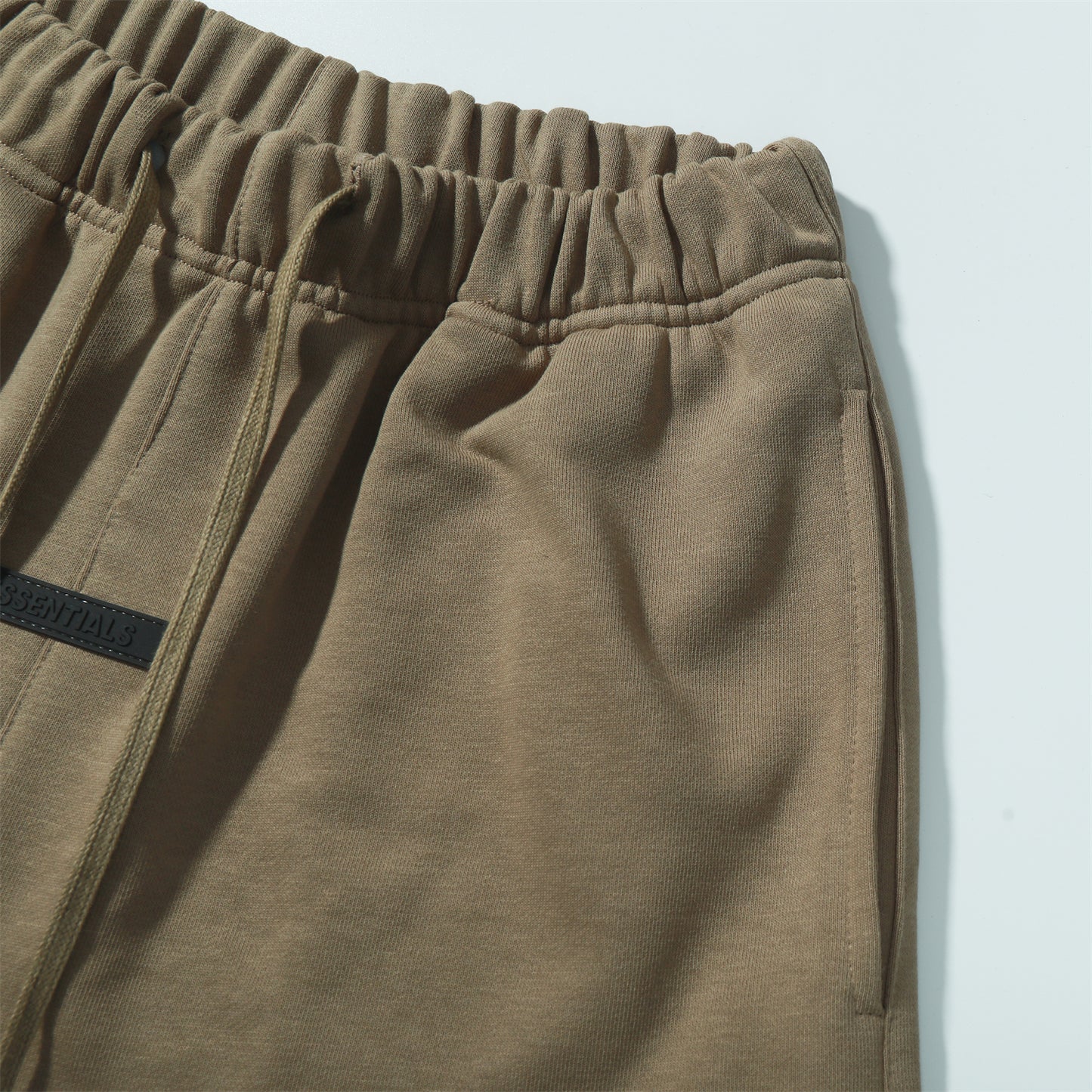 FEAR OF GOD ESSENTIALS SHORTS 037