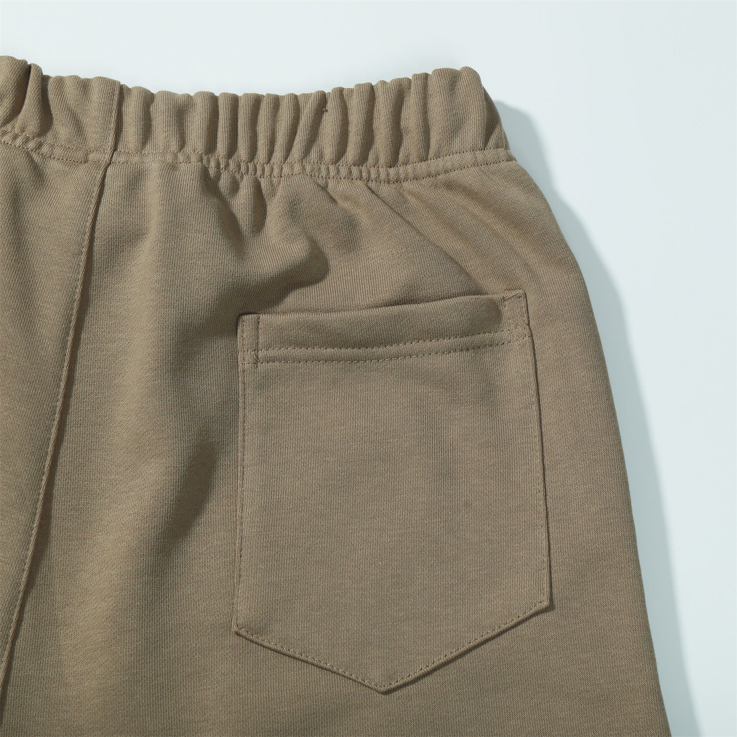 FEAR OF GOD ESSENTIALS SHORTS 037
