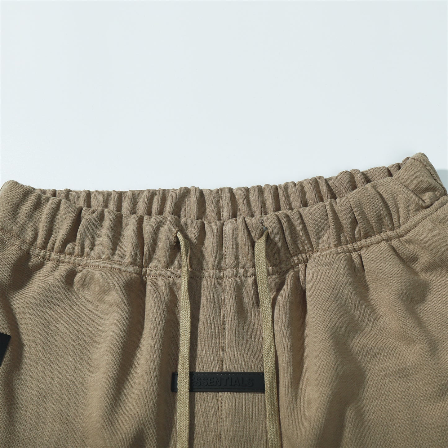 FEAR OF GOD ESSENTIALS SHORTS 036
