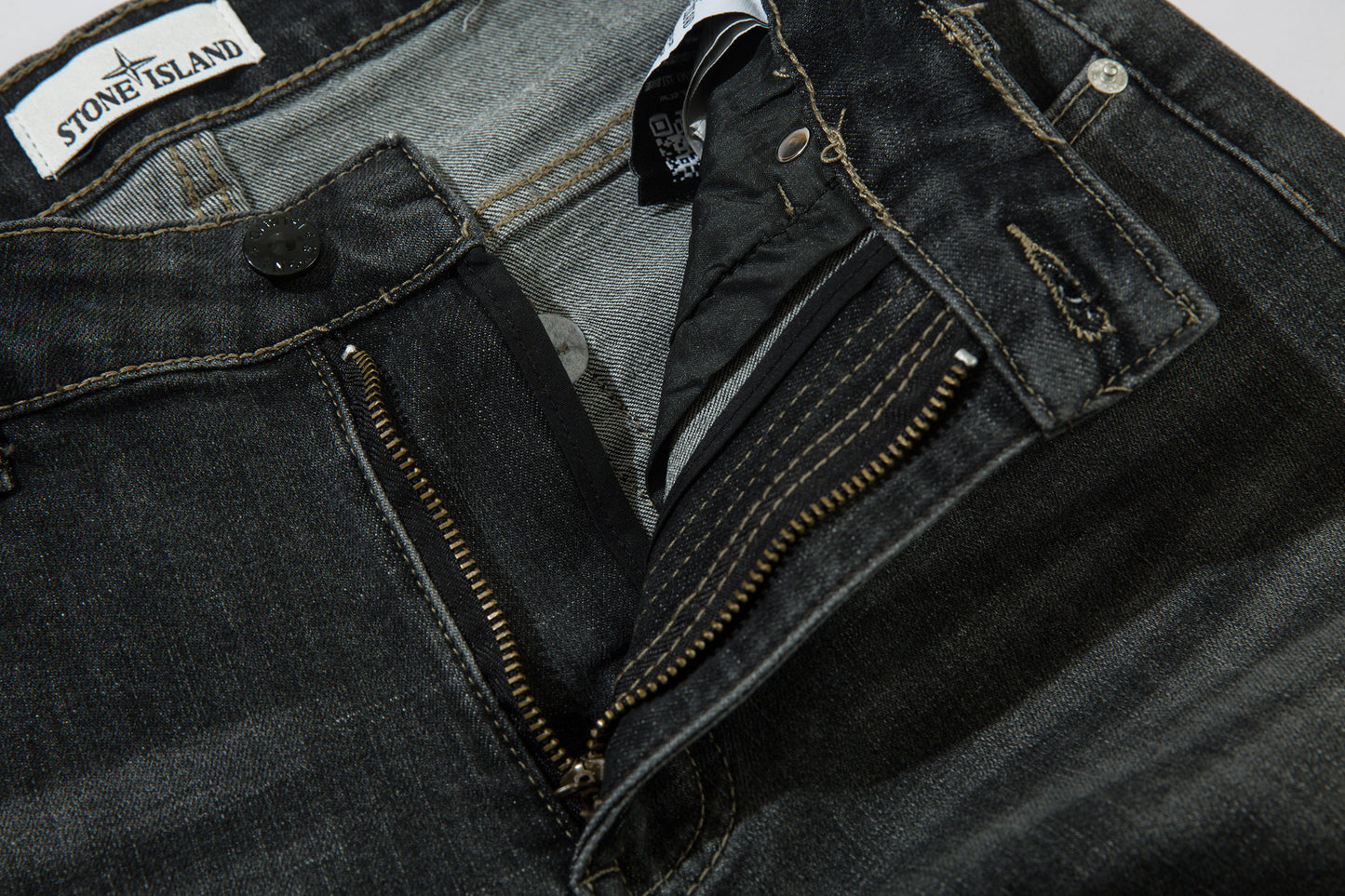 STONE ISLAND PANTS 260